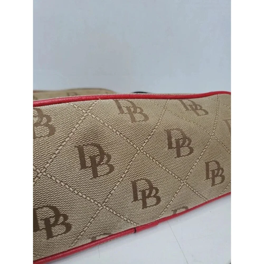 Dooney & Bourke Maxi Quilt Americana Signature Crossbody Natural W Red Leather